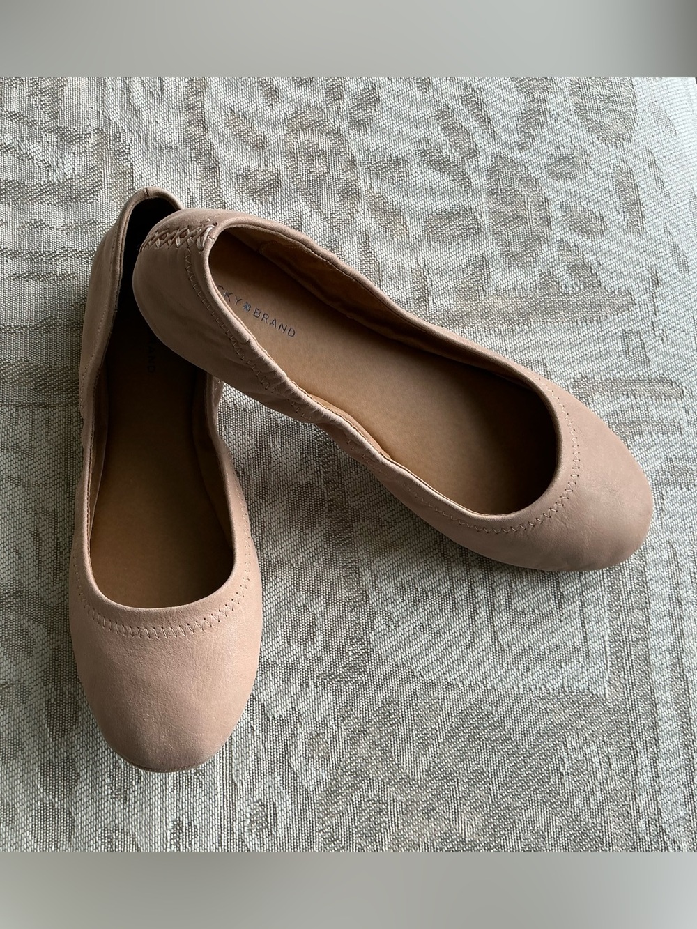 VEUC Lucky Brand Tan Ballet Flats 🥿